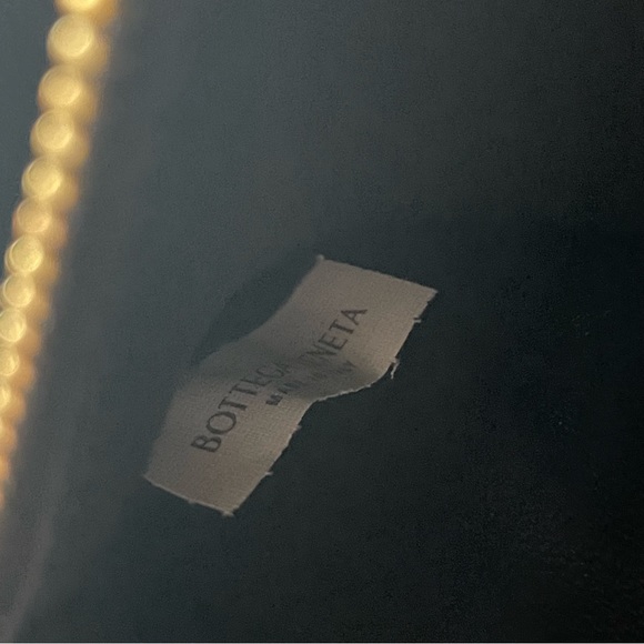 HOST PICK⭐️BOTTEGA VENETA CHAIN CASSETTE BAG -Padded lambskin leather-DARK BROWN - Picture 16 of 16